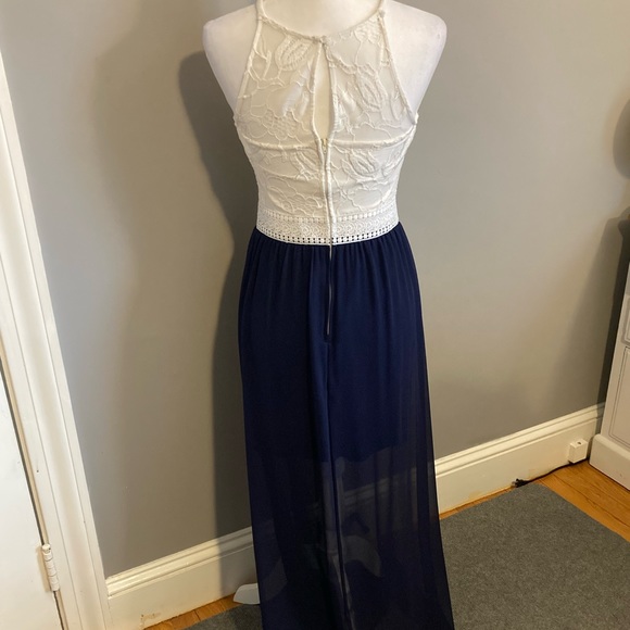 EUC dress! Only worn once - Picture 5 of 13